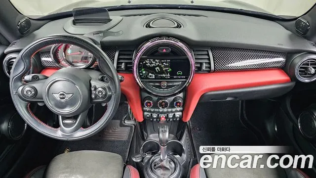 MINI Cooper — интерьер