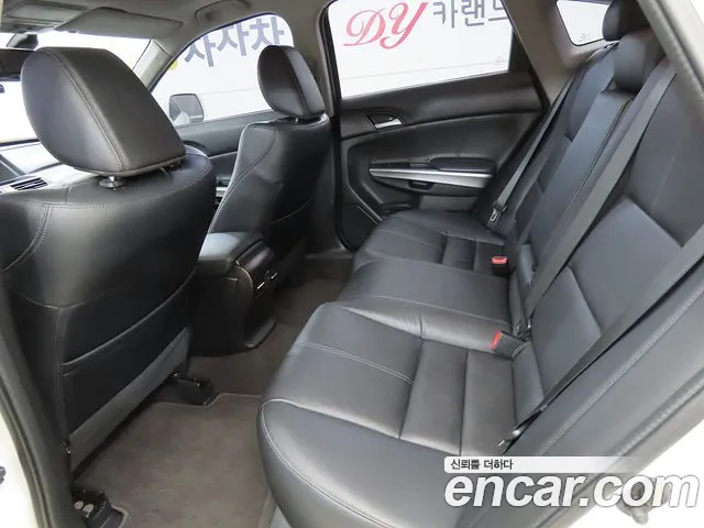 Honda Crosstour — интерьер
