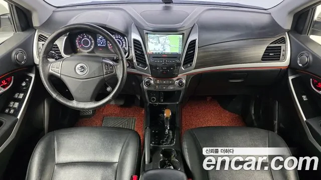 KG Mobility Korando — интерьер