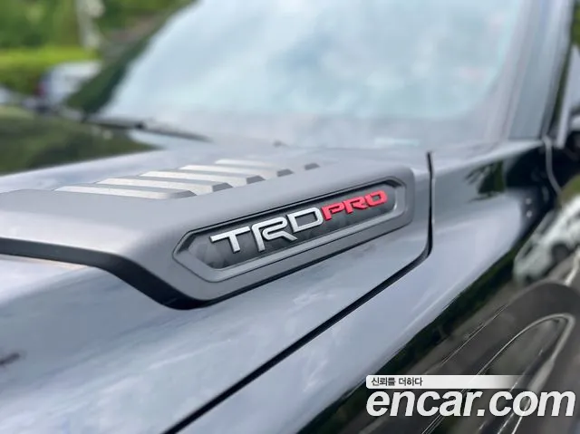 Toyota Tundra — интерьер