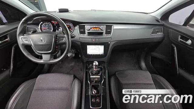 Peugeot 508 — интерьер