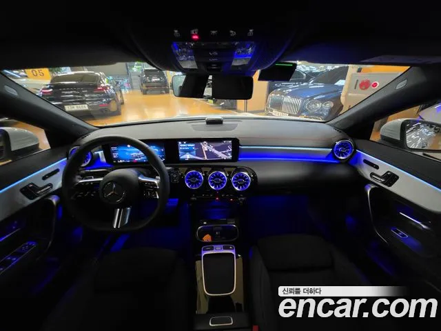 Mercedes-Benz CLA-класс — интерьер