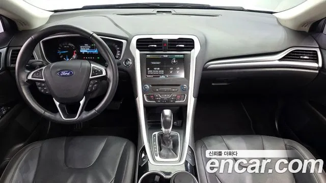 Ford Mondeo — интерьер