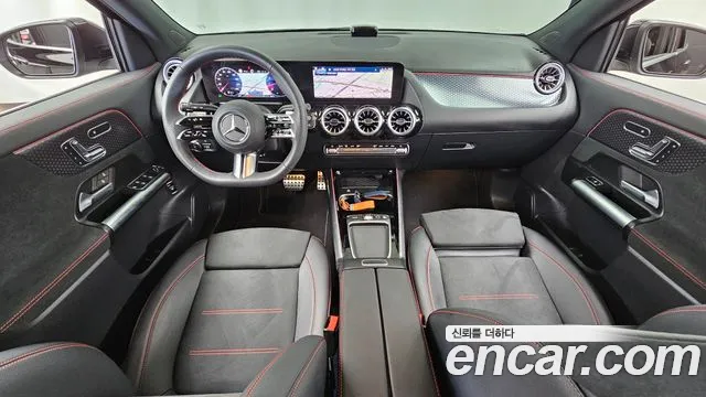 Mercedes-Benz GLA-класс — интерьер