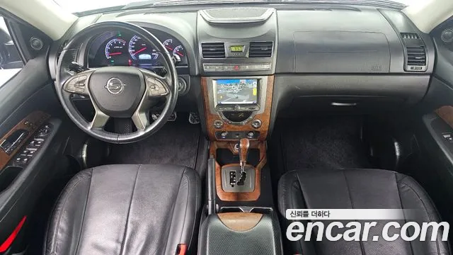 KG Mobility Rexton — интерьер