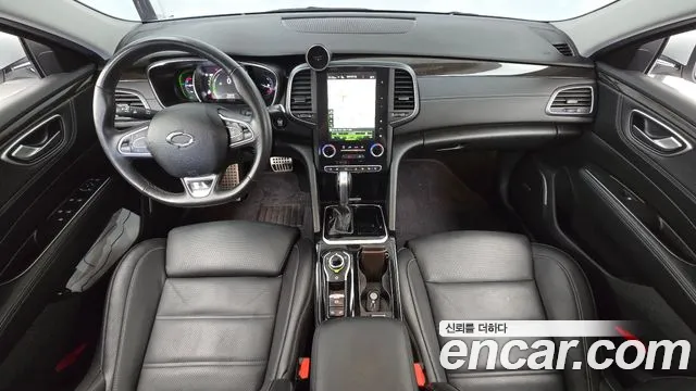 Renault Korea SM6 — интерьер