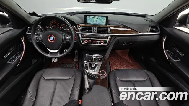BMW 3 серия — интерьер
