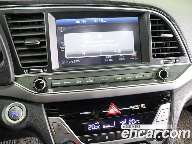 Hyundai Elantra — интерьер