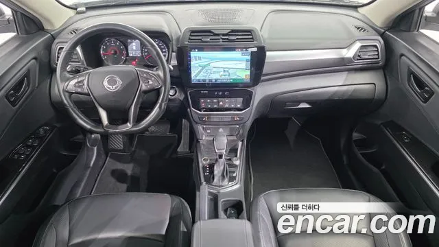 KG Mobility Tivoli — интерьер