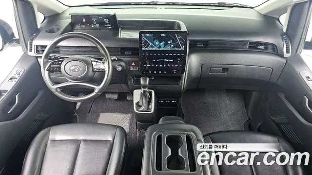 Hyundai Staria — интерьер