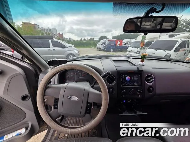 Ford F-150 — интерьер