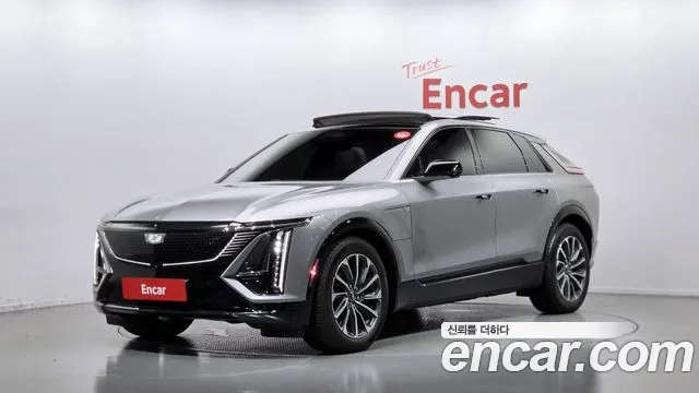 Cadillac Lyriq — экстерьер