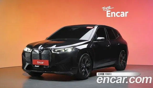 BMW iX — экстерьер