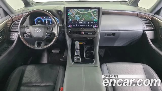 Toyota Alphard — интерьер