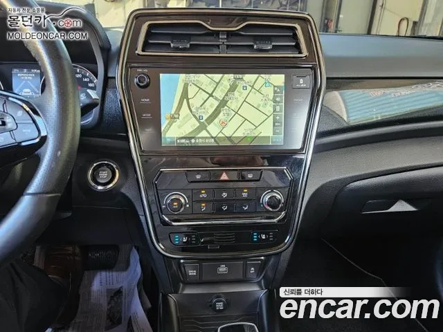 KG Mobility Tivoli — интерьер