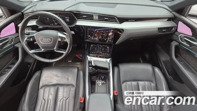 Audi e-tron — интерьер