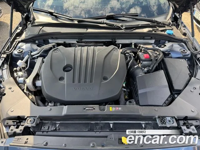 Volvo S60 — интерьер