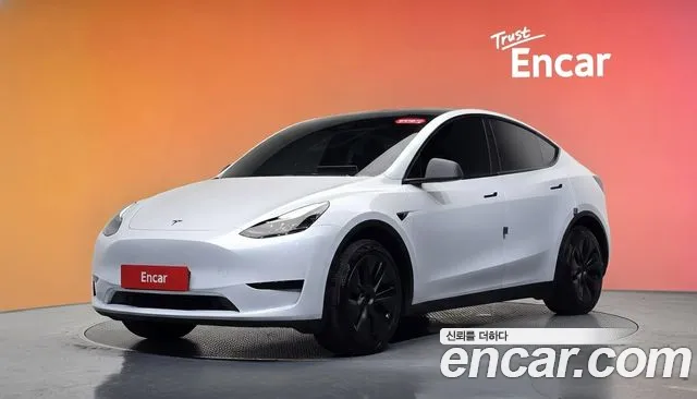 Tesla Model Y — экстерьер