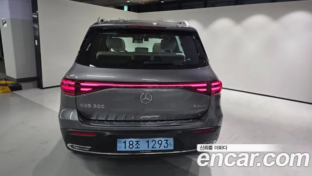 Mercedes-Benz EQB — интерьер