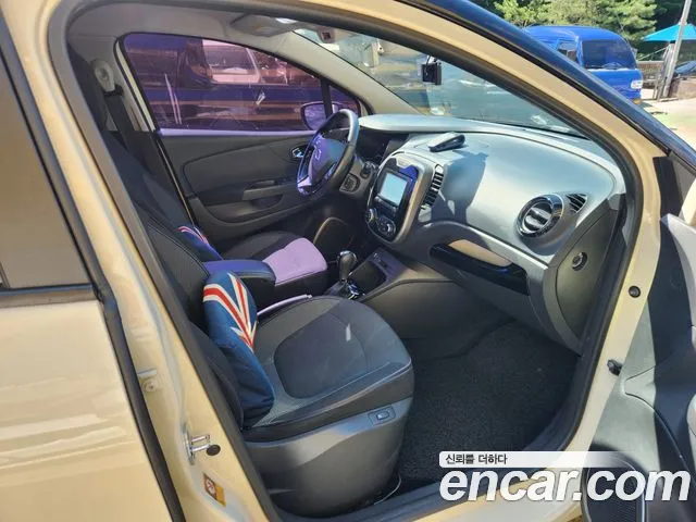 Renault Korea QM3 — интерьер