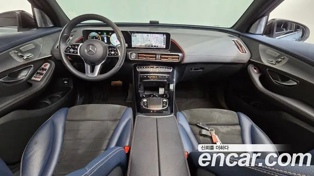 Mercedes-Benz EQC — интерьер