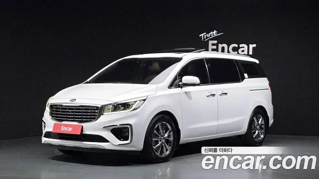 Kia Carnival — экстерьер
