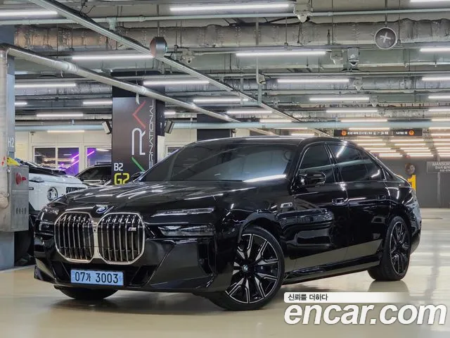 BMW i7 — экстерьер