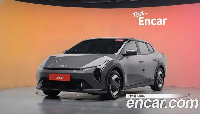 Kia EV4 — экстерьер