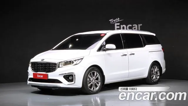 Kia Carnival — экстерьер