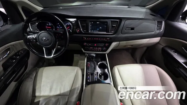 Kia Carnival — интерьер