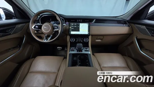 Jaguar F-Pace — интерьер