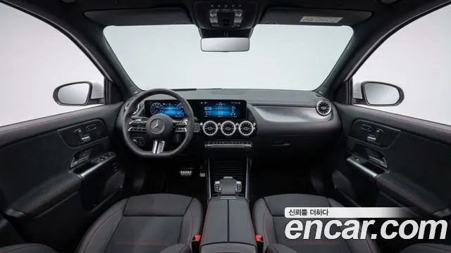 Mercedes-Benz EQA — интерьер