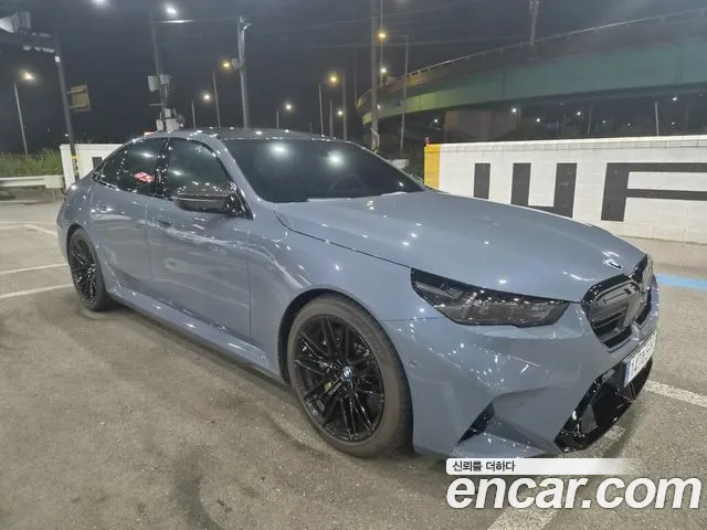 BMW M5 — экстерьер