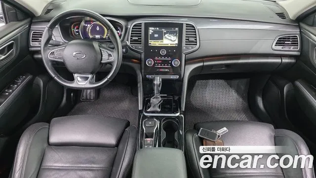 Renault Korea SM6 — интерьер
