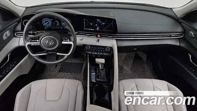 Hyundai Elantra — интерьер