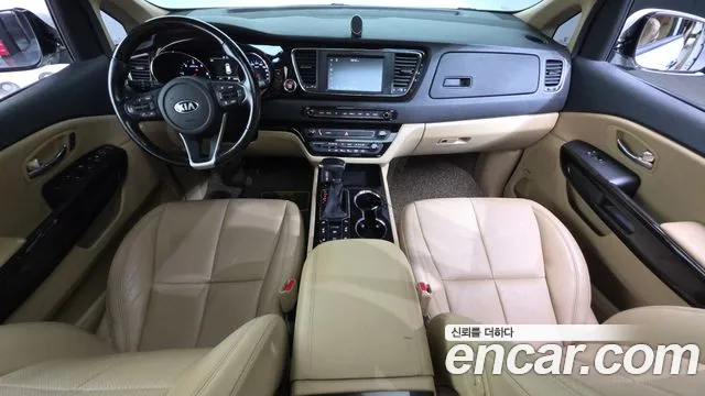 Kia Carnival — интерьер