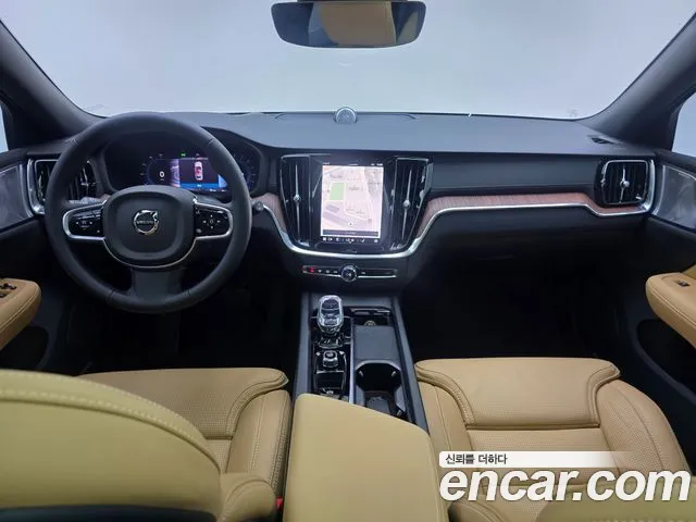 Volvo V60 — интерьер