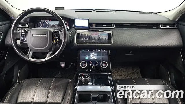 Land Rover Range Rover Velar — интерьер