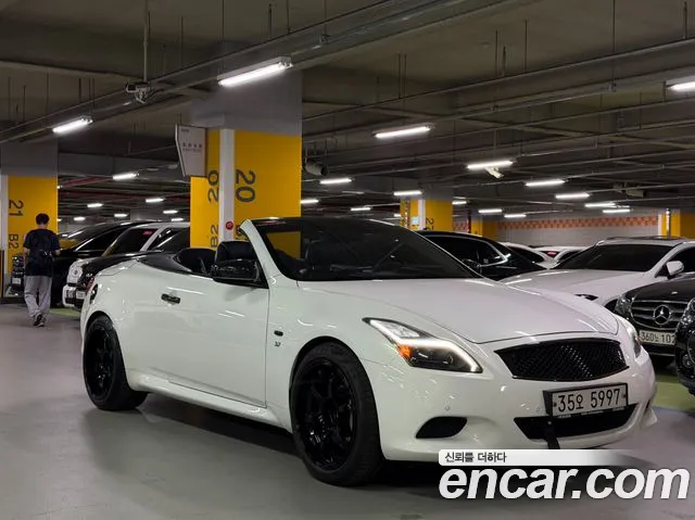 Infiniti Q60 — экстерьер