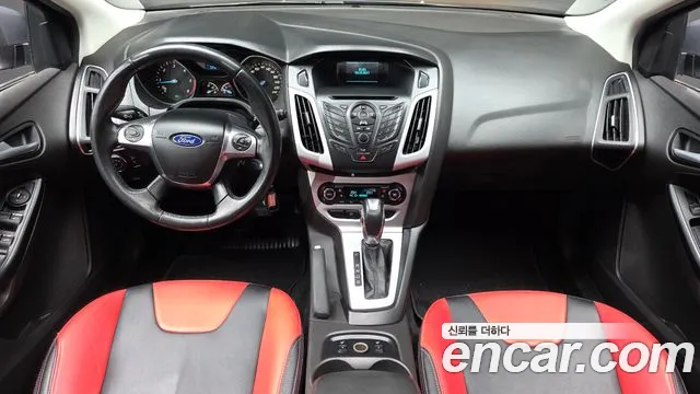 Ford Focus — интерьер