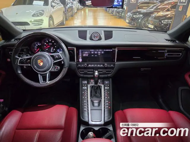 Porsche Macan — интерьер