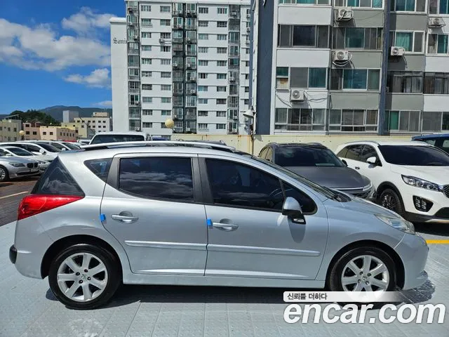 Peugeot 207 — интерьер