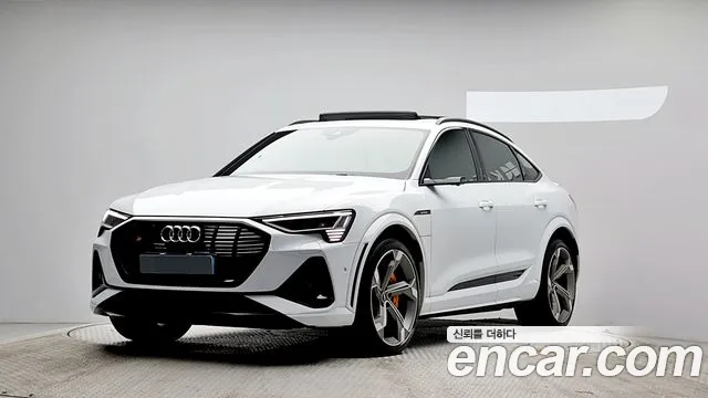 Audi e-tron — экстерьер