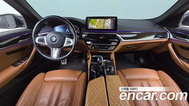 BMW 5 серия — интерьер