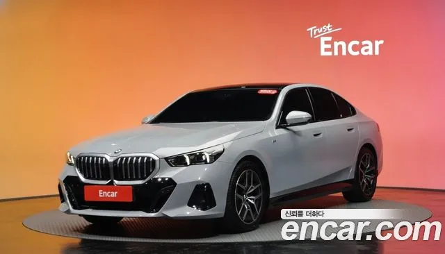 BMW 5 серия — экстерьер