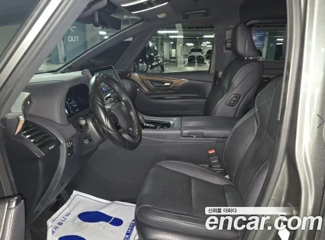 Toyota Alphard — интерьер