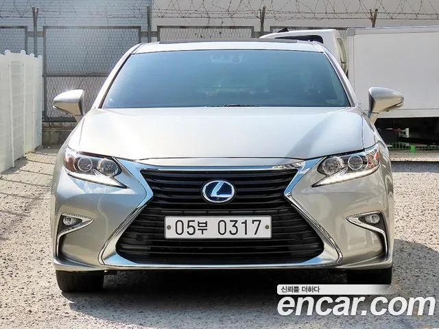 Lexus ES — экстерьер