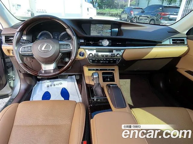Lexus ES — интерьер
