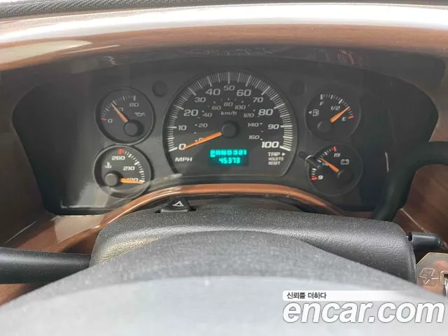 Chevrolet Express Van — интерьер