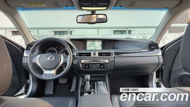 Lexus GS — интерьер